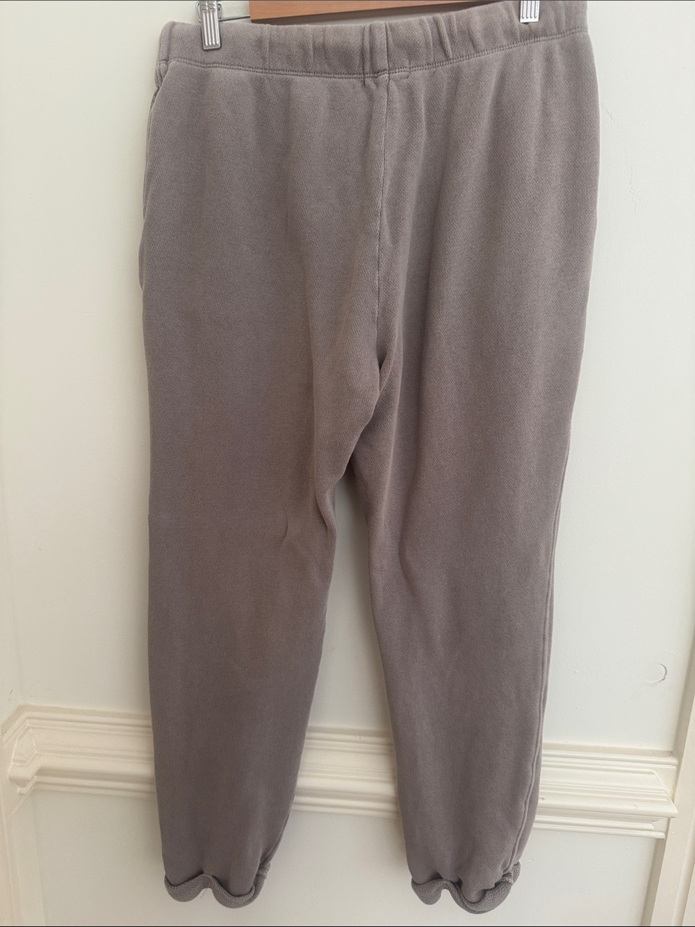 Barefoot Dreams Women's Taupe Drawstring Cozy Joggers medium - Picture 4 of 4